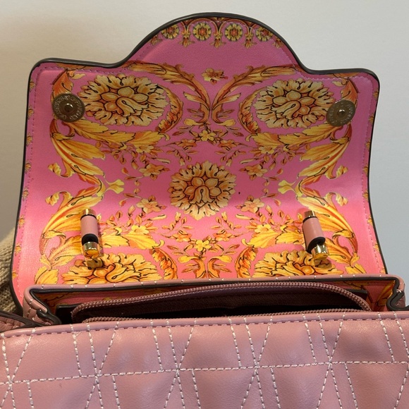 Massimo Contti Pink Satchel with Gold Medusa Detail - Picture 7 of 12